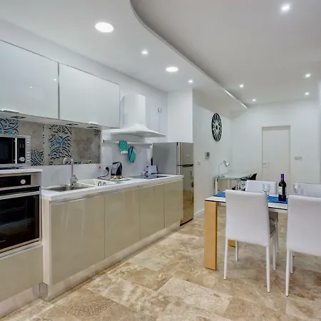 Apartment Modern 2 Bedroom In St Julians