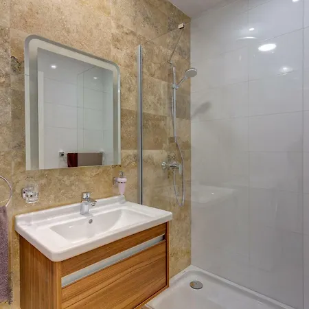 Daire Modern 2 Bedroom In St Julians *